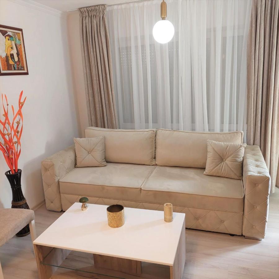 City Lux Square Apartments Skopje Luaran gambar